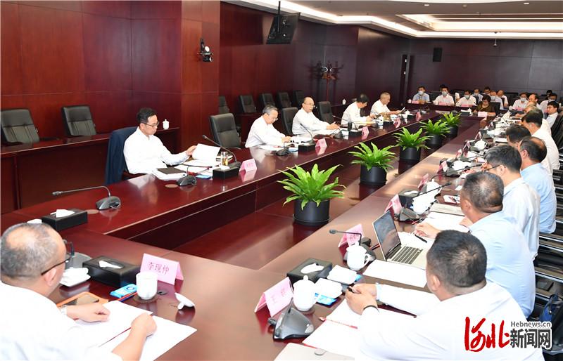必赢bwin线路检测中心董事长张淑凡参加省长许勤主持召开企业家座谈会